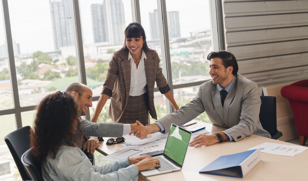 Fast Cash for Business: How Invoice Factoring Can Strengthen Cash Flow