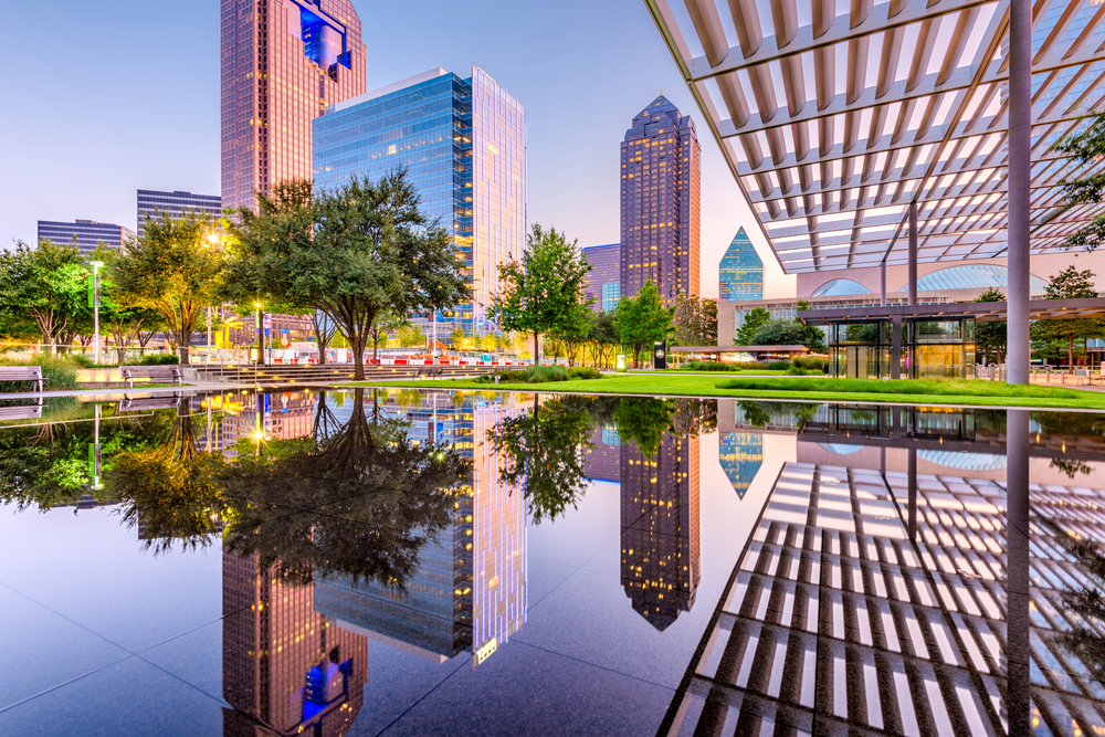Factoring Services Texas Businesses Can Use to Keep Cash Flow Moving